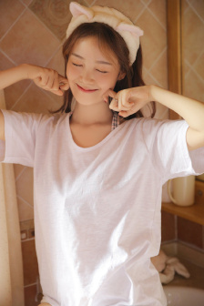 偷拍55位美女撒尿BBB毛洗澡